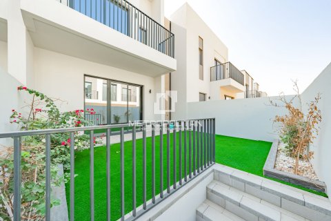 Villa de 3 chambres à EMAAR South, UAE No. 130375 11