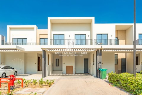 Villa de 3 chambres à EMAAR South, UAE No. 130375