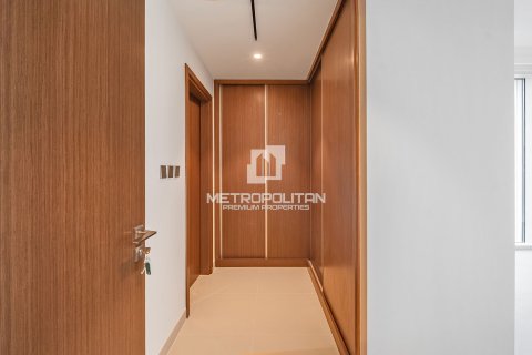 Appartement de 2 chambres à EMAAR Beachfront, UAE No. 129717 27