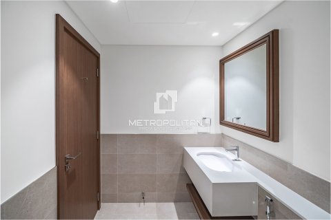 Appartement de 2 chambres à EMAAR Beachfront, UAE No. 129717 25