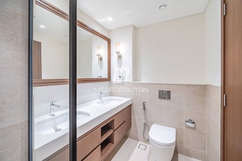 Appartement de 2 chambres à EMAAR Beachfront, UAE No. 129717 28