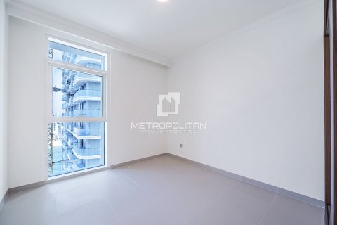 Appartement de 2 chambres à EMAAR Beachfront, UAE No. 129717 18