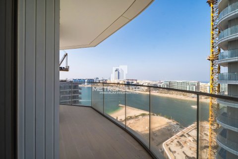 Appartement de 2 chambres à EMAAR Beachfront, UAE No. 129717 7