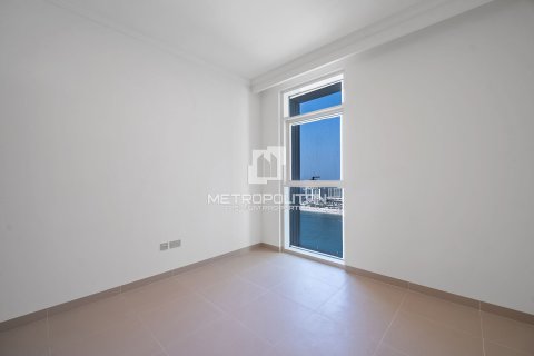 Appartement de 2 chambres à EMAAR Beachfront, UAE No. 129717 20