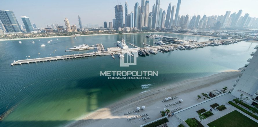 Appartement de 2 chambres à EMAAR Beachfront, UAE No. 129714