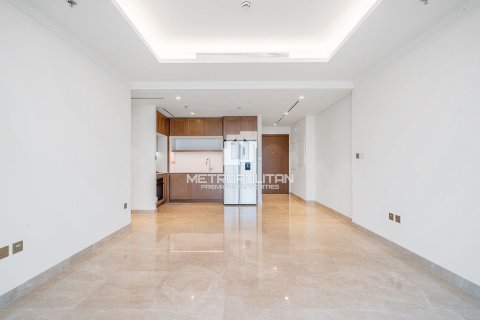 Appartement de 2 chambres à EMAAR Beachfront, UAE No. 129714 4