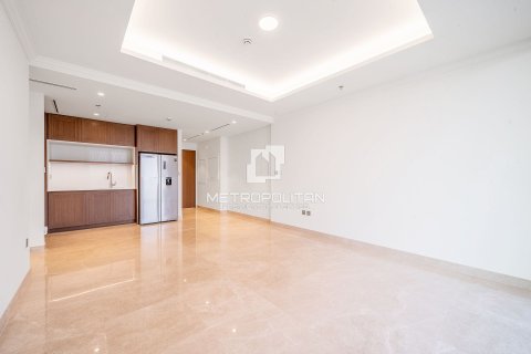 Appartement de 2 chambres à EMAAR Beachfront, UAE No. 129714 9