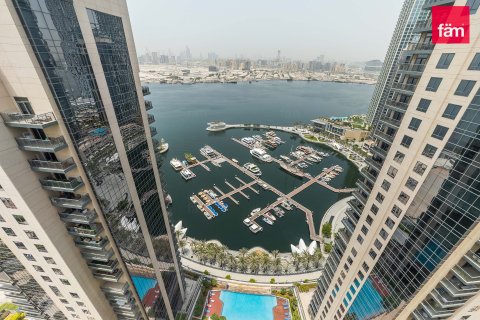 3 bedrooms Apartment in Dubai, UAE No. 198292
