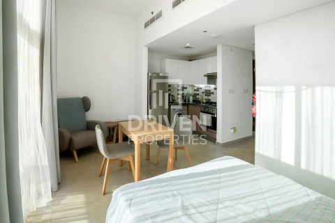 Studio Apartment in Azizi Star, UAE No. 207185