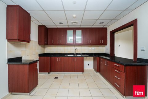 3 bedrooms Apartment in Dubai, UAE No. 207936 11