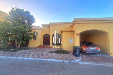 Villa de 3 chambres à Sas Al Nakheel, UAE No. 37250