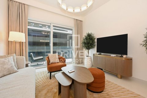Квартира с 2 спальнями в EMAAR Beachfront, ОАЭ №192883