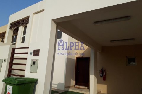 3 bedrooms Villa in Mina Al Arab, UAE No. 165037 3
