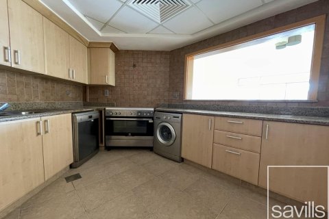2 bedrooms Apartment in Shoreline Apartments, UAE No. 194728 8