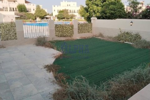 Townhouse de 3 dormitorios en Al Hamra Village, UAE No. 165428 18