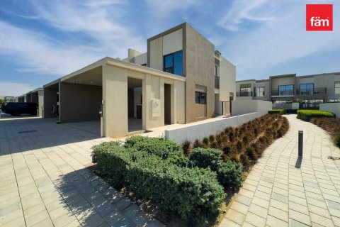4 bedrooms Townhouse in Dubai, UAE No. 198339