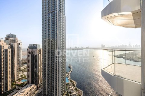 1 غرف نوم شقة في Address Harbour Point, الإمارات العربية المتحدة رقم 209392
