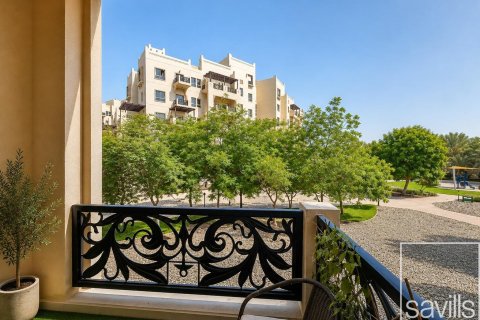 3 bedrooms Apartment in Remraam, UAE No. 201098