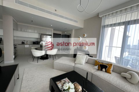 Квартира с 2 спальнями в EMAAR Beachfront, ОАЭ №188358 9