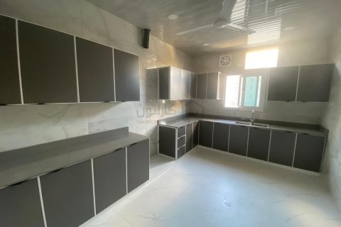 4 bedrooms Apartment in Al Hidd, Bahrain No. 59358 5