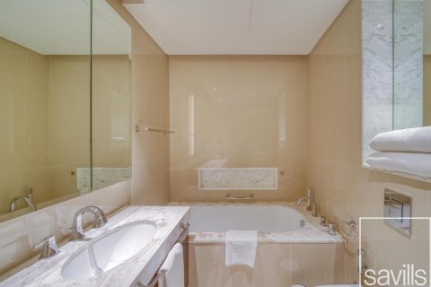 Квартира с 2 спальнями в The Address Residence Fountain Views, ОАЭ №194493 12
