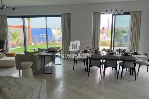 Вилла с 5 спальнями в Al Hamra Village, ОАЭ №129270 3