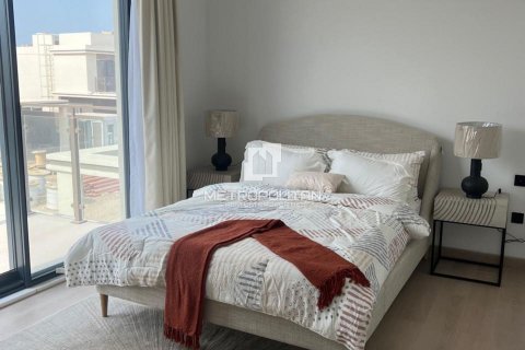 Вилла с 5 спальнями в Al Hamra Village, ОАЭ №129270 5