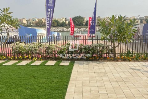 Вилла с 5 спальнями в Al Hamra Village, ОАЭ №129270 11