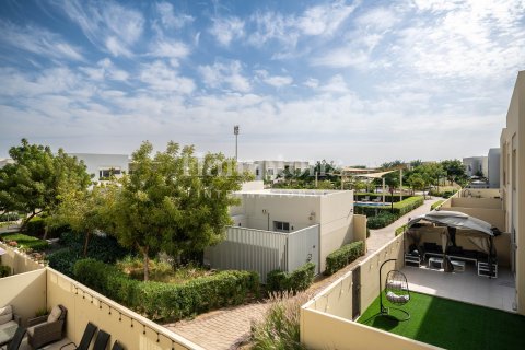 Квартира с 2 спальнями в Dubai South (Dubai World Central), ОАЭ №199584 4