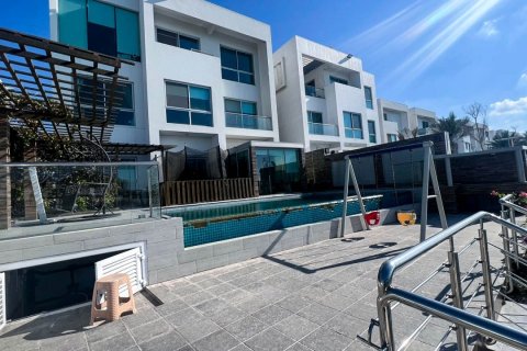 4 bedrooms Villa in Galali, Bahrain No. 58647