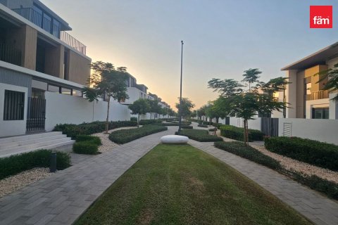 3 bedrooms Villa in Dubai, UAE No. 186390 25
