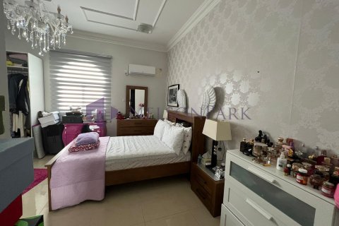 Villa de 6 chambres à Doha, Qatar No. 60832 5