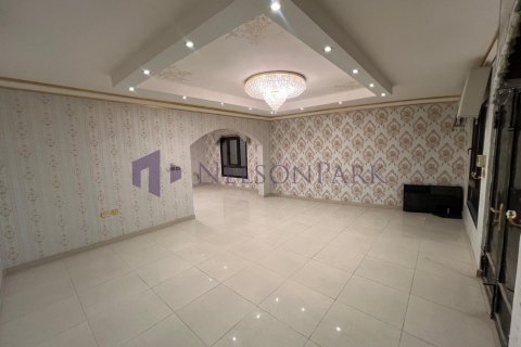 Villa de 8 dormitorios en Al Daayen, Qatar No. 60835 11