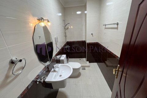 Villa de 8 dormitorios en Al Daayen, Qatar No. 60835 18