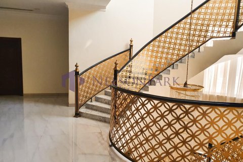 Villa de 7 chambres à Doha, Qatar No. 60833 9