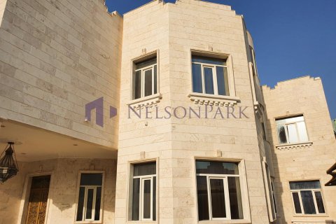 Villa de 7 chambres à Doha, Qatar No. 60833 5