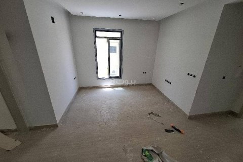 5 bedrooms Villa in Riyadh, Saudi Arabia No. 67370 10