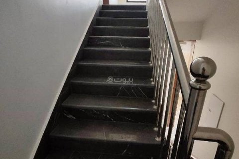 Villa de 5 dormitorios en Riyadh, Saudi Arabia No. 67368 15