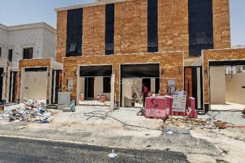 5 bedrooms Villa in Riyadh, Saudi Arabia No. 67369