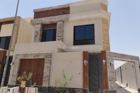 Villa de 4 chambres à Riyadh, Saudi Arabia No. 67367 5