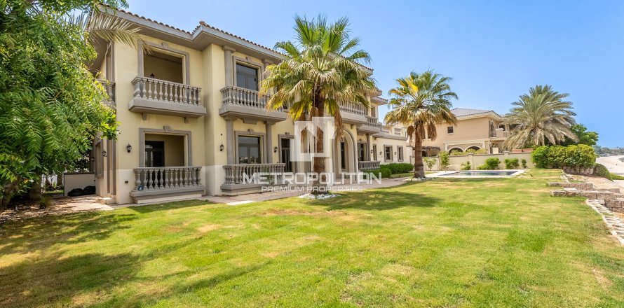 Villa de 5 chambres à Signature Villas, UAE No. 128326