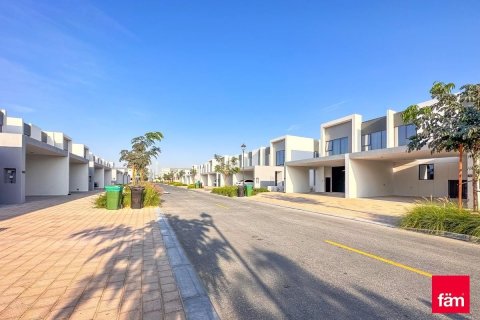 Villa de 3 dormitorios en Dubai, UAE No. 167151