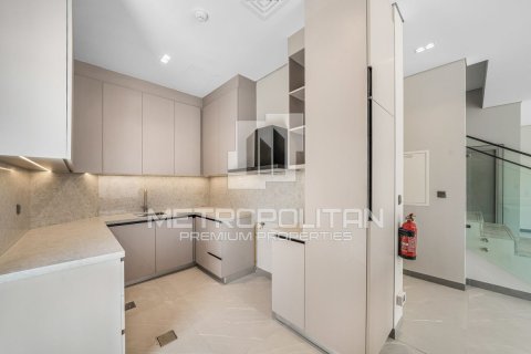 Townhouse de 4 chambres à District 7, UAE No. 128019 4