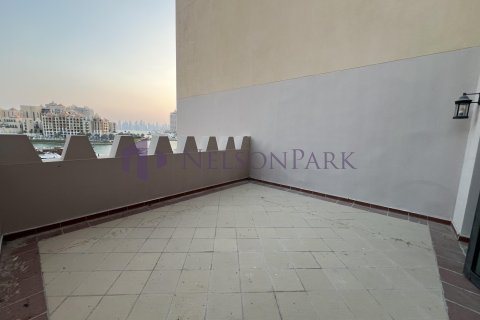Duplex de 4 dormitorios en Doha, Qatar No. 60872 6