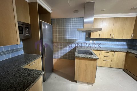 Duplex de 4 dormitorios en Doha, Qatar No. 60872 12