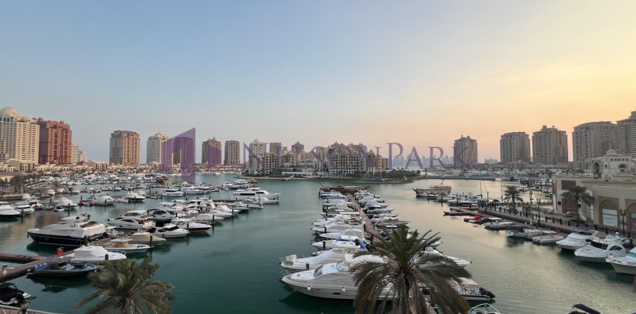 Duplex de 4 dormitorios en Doha, Qatar No. 60872