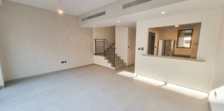 4 bedrooms Townhouse in Dubai, UAE No. 210823