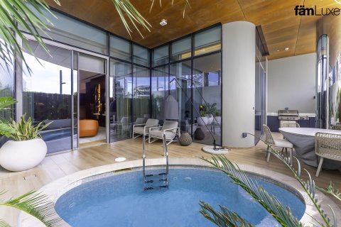 Duplex de 4 dormitorios en Dubai, UAE No. 143340