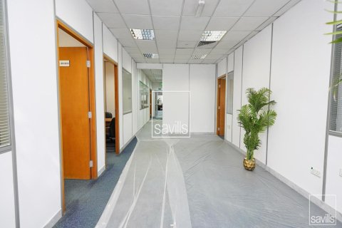 327.3m² Office in Mussafah, UAE No. 194982 7