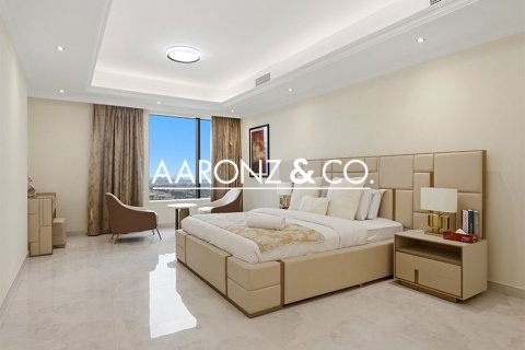 Penthouse de 4 chambres à Jumeirah Lake Towers, UAE No. 148479